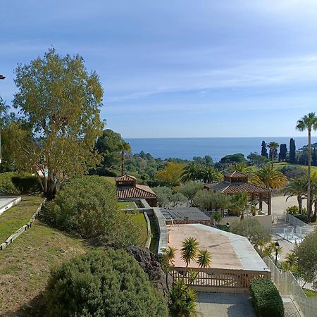 Cap Esterel Village Vacances T2 Vue Mer Agay Saint-Raphaël Buitenkant foto
